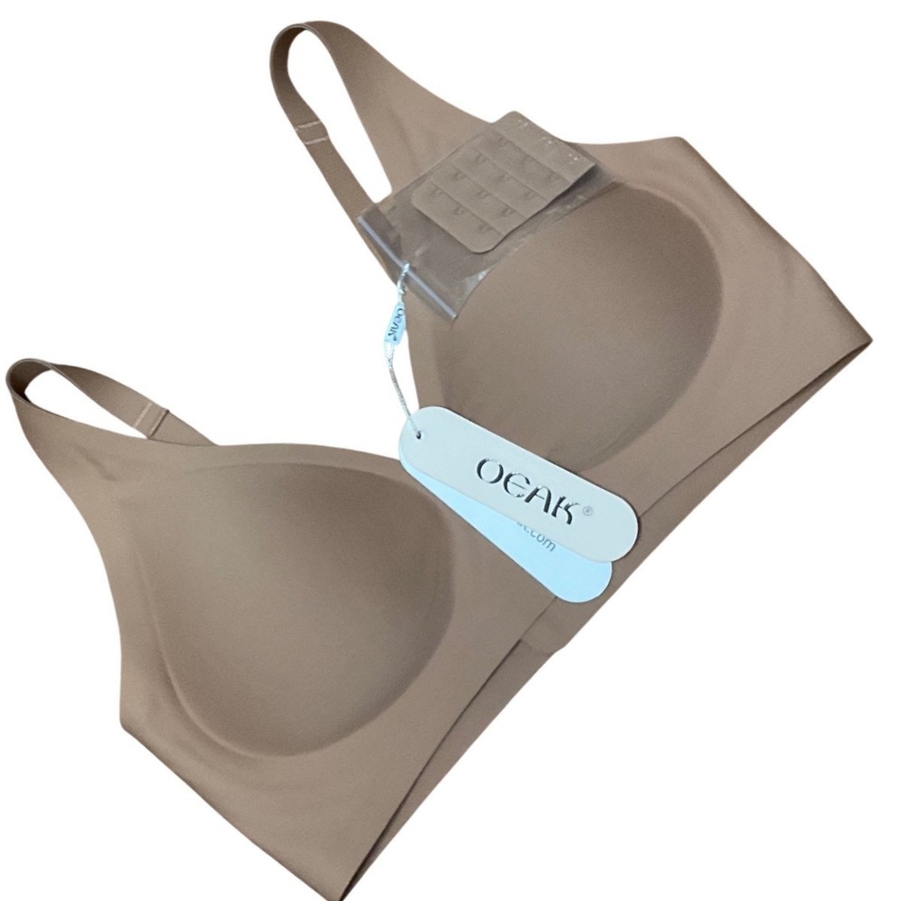 OEAK Tan Seamless Wireless Bra Nude Adjustable Straps Size Small NWT